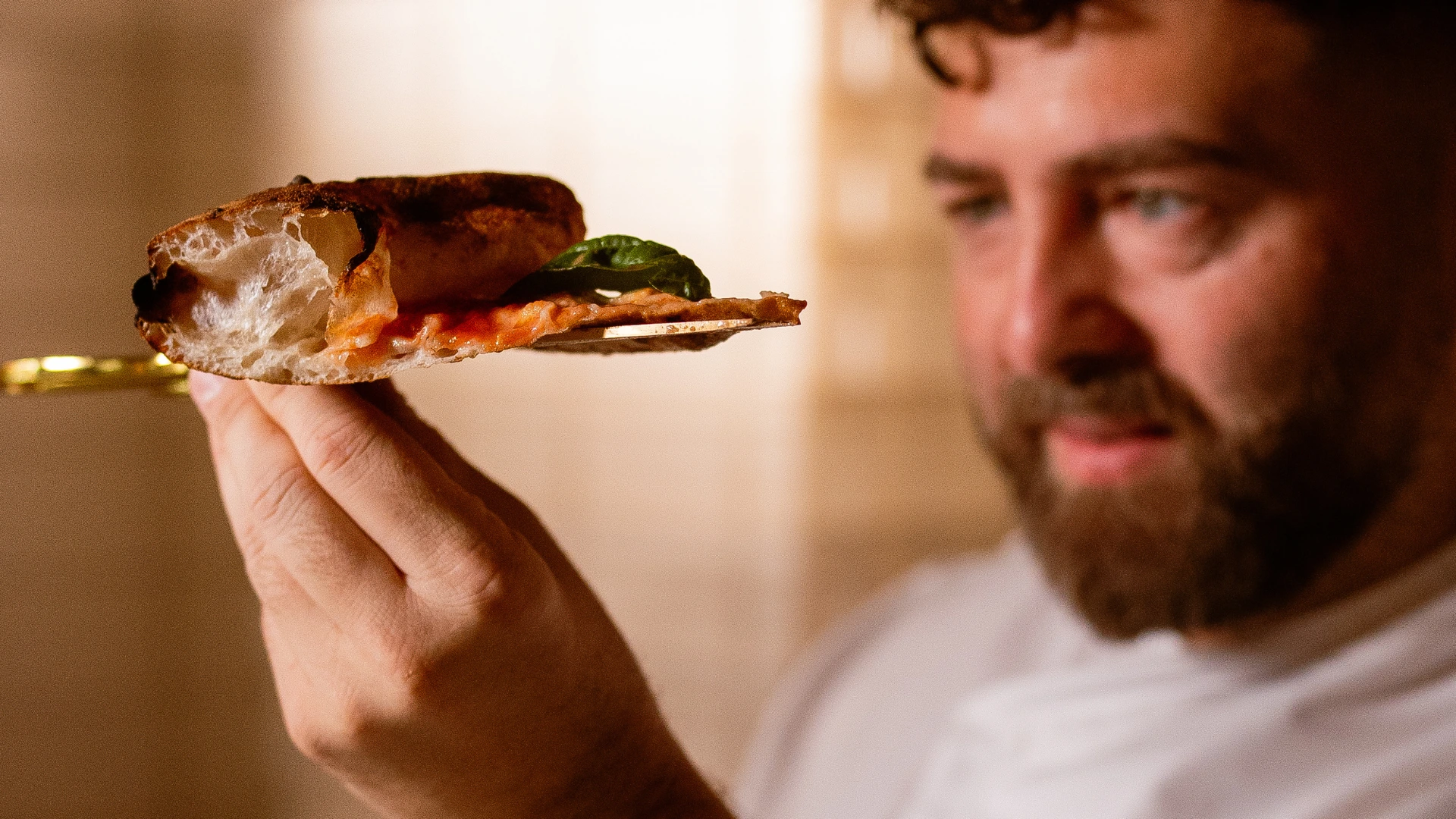 Authentic Neapolitan pizza Singapore — Vincenzo Capuano 2022 World Champion